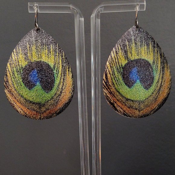 Jewelry - Peacock feather motif metal earrings